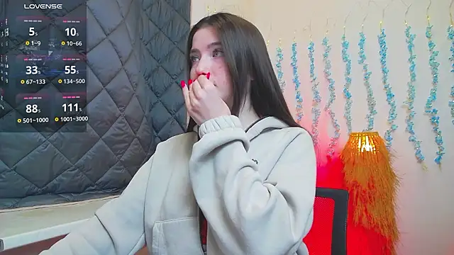 Snapshot of Luxuryalma chatting on March 27, 2026, 6:44 am Luxuryalma online show from March 27, 2026, 6:44 am