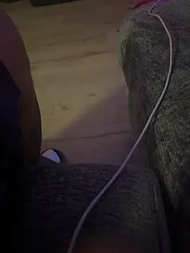 juicyj1311 online show from April 10, 2026, 8:43 am