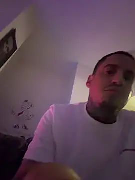 juicyj1311 online show from March 28, 2026, 8:04 am