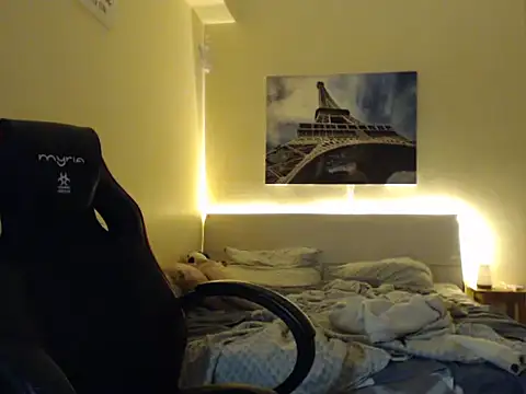 Snapshot of amydamarw chatting on February 4, 2026, 5:19 pm amydamarw online show from February 4, 2026, 5:19 pm