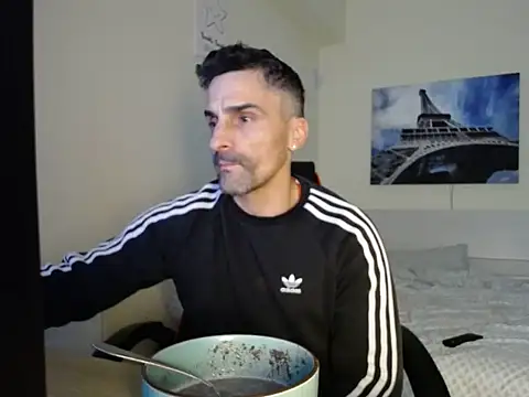 Snapshot of amydamarw chatting on February 25, 2026, 7:25 pm amydamarw online show from February 25, 2026, 7:25 pm