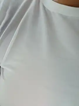 anaesca online show from September 11, 2025, 2:17 pm