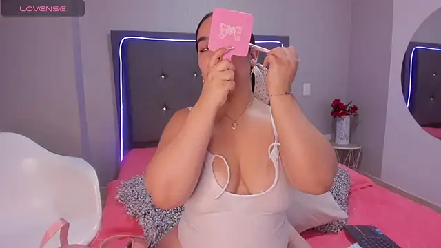 emma lye online show from October 4, 2025, 7:59 pm