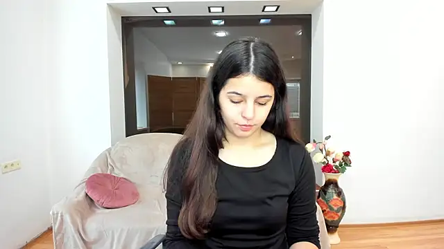Molly Owens online show from October 13, 2025, 5:53 am