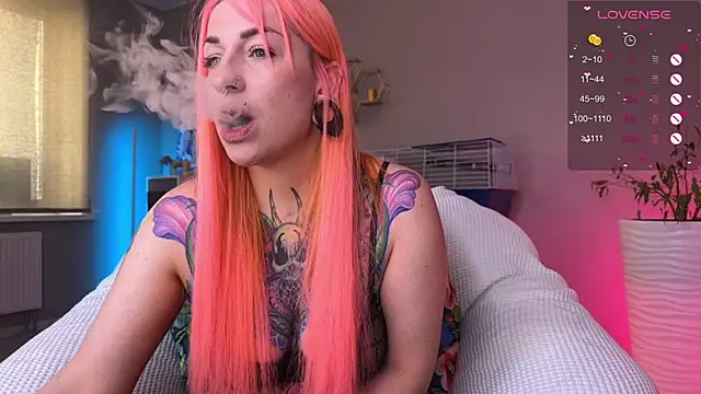 Tanya Acid online show from May 9, 2026, 5:44 am