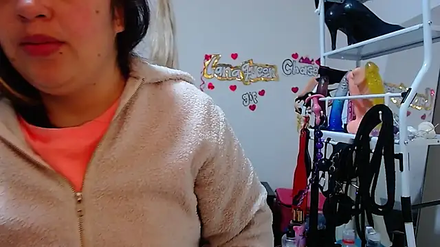 lanaqueen699 online show from October 15, 2025, 12:24 pm