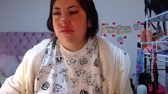 lanaqueen699 online show from February 6, 2026, 12:23 pm