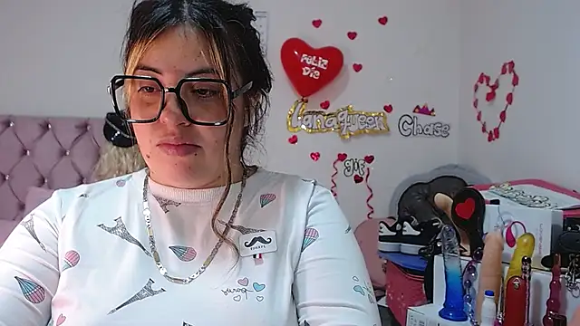 lanaqueen699 online show from March 22, 2025, 12:39 am