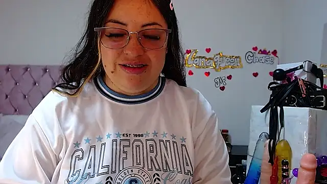 lanaqueen699 online show from October 1, 2025, 12:31 pm