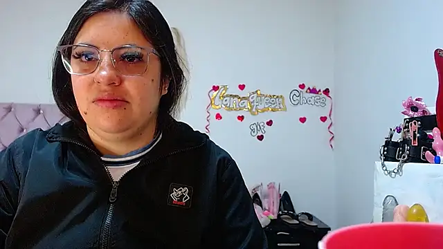 lanaqueen699 online show from September 16, 2025, 12:17 pm