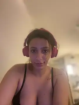 LunitaDollz online show from November 25, 2025, 1:17 am