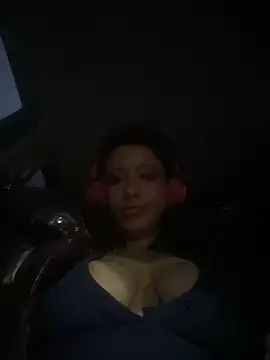 LunitaDollz online show from November 28, 2025, 4:07 pm