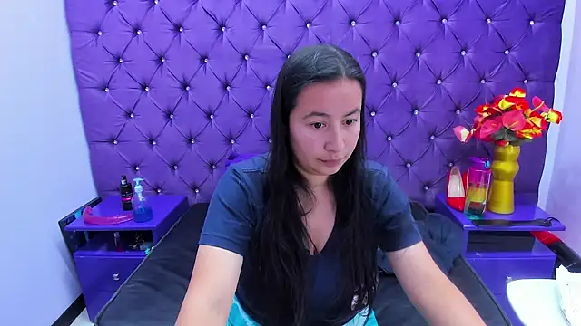 Snapshot of NaomyPrinces chatting on May 9, 2026, 2:09 pm NaomyPrinces online show from May 9, 2026, 2:09 pm