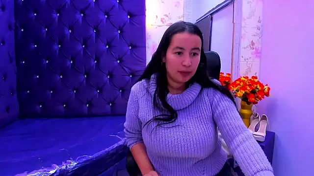 Snapshot of NaomyPrinces chatting on June 2, 2026, 2:28 pm NaomyPrinces online show from June 2, 2026, 2:28 pm