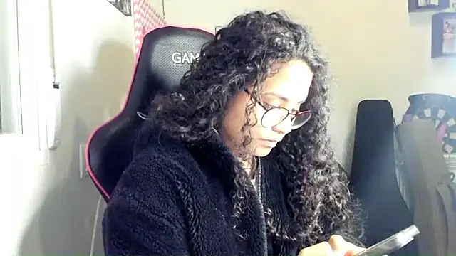 Snapshot of Ama_music chatting on January 12, 2026, 10:00 am Ama music online show from January 12, 2026, 10:00 am