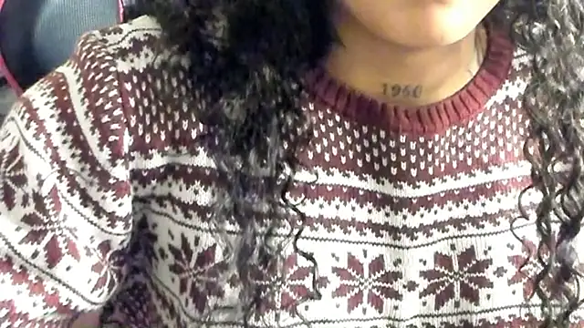 Snapshot of Ama_music chatting on December 18, 2025, 9:36 am Ama music online show from December 18, 2025, 9:36 am