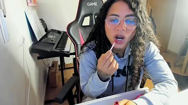 Ama music online show from October 8, 2025, 7:43 am