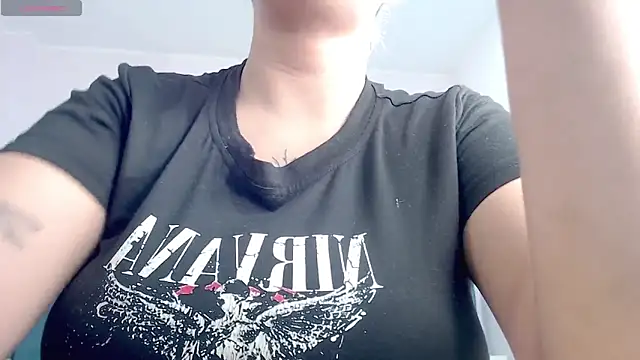 Snapshot of april_bunnyy chatting on March 21, 2026, 2:21 pm april bunnyy online show from March 21, 2026, 2:21 pm