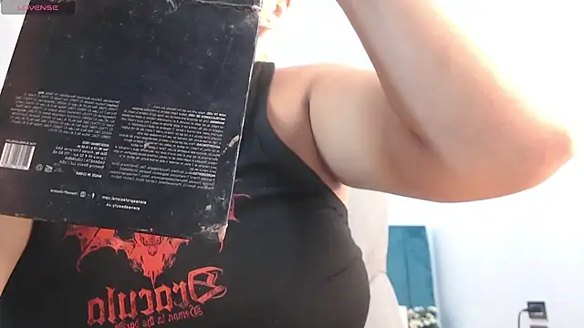 Snapshot of april_bunnyy chatting on November 13, 2025, 2:43 pm april bunnyy online show from November 13, 2025, 2:43 pm