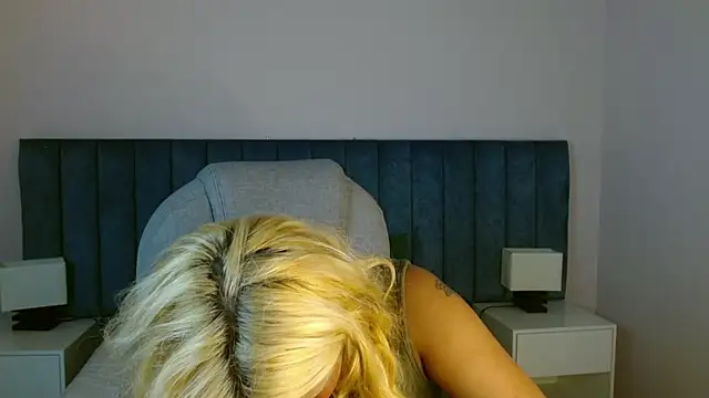 Snapshot of april_bunnyy chatting on March 19, 2025, 7:06 pm april bunnyy online show from March 19, 2025, 7:06 pm