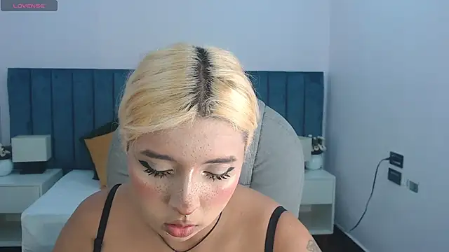 april bunnyy online show from January 13, 2026, 8:13 pm