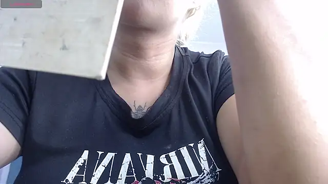 Snapshot of april_bunnyy chatting on May 12, 2026, 6:58 pm april bunnyy online show from May 12, 2026, 6:58 pm