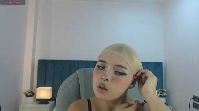 Snapshot of april_bunnyy chatting on November 11, 2025, 9:09 pm april bunnyy online show from November 11, 2025, 9:09 pm