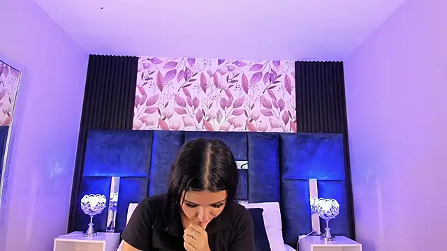 Larabrooks online show from October 13, 2025, 7:15 pm