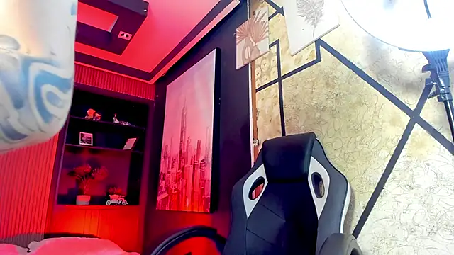 Melany Luv online show from December 4, 2025, 9:14 pm