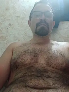 Snapshot of SbasTone_Muscle chatting on May 17, 2026, 2:50 pm SbasTone Muscle online show from May 17, 2026, 2:50 pm