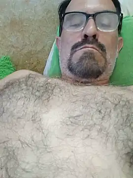 Snapshot of SbasTone_Muscle chatting on May 31, 2026, 5:40 pm SbasTone Muscle online show from May 31, 2026, 5:40 pm