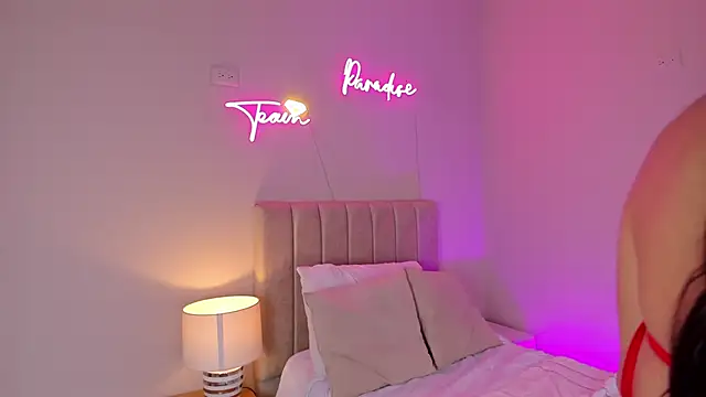  angela x online show from February 5, 2025, 5:53 pm