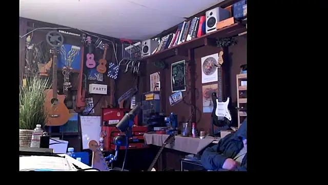 Snapshot of itsjameswebbscope chatting on March 5, 2025, 1:28 pm itsjameswebbscope online show from March 5, 2025, 1:28 pm