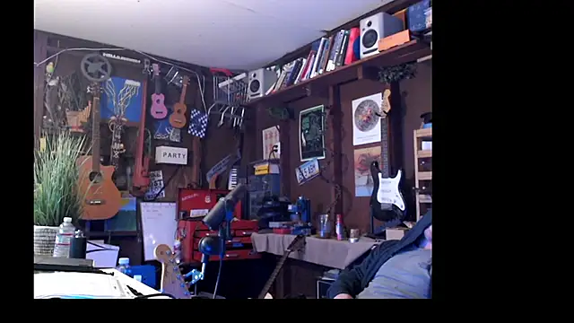 Snapshot of itsjameswebbscope chatting on March 5, 2025, 10:22 am itsjameswebbscope online show from March 5, 2025, 10:22 am