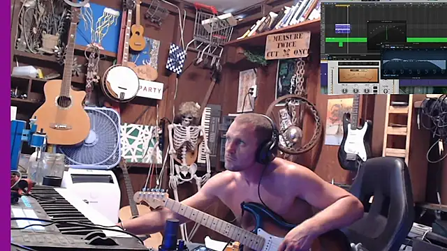 Snapshot of itsjameswebbscope chatting on September 13, 2025, 7:47 pm itsjameswebbscope online show from September 13, 2025, 7:47 pm