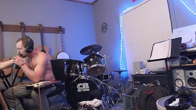 Snapshot of itsjameswebbscope chatting on February 13, 2026, 6:13 am itsjameswebbscope online show from February 13, 2026, 6:13 am