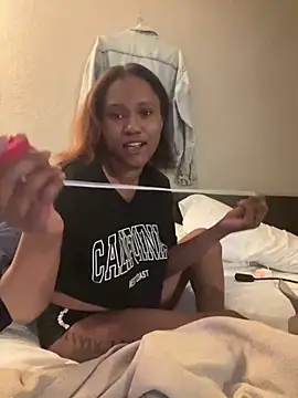 PrettyGal Tingz online show from January 24, 2025, 5:42 pm