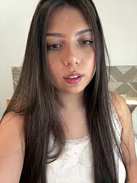 Snapshot of Maii_chan chatting on November 6, 2025, 3:43 am Maii chan online show from November 6, 2025, 3:43 am