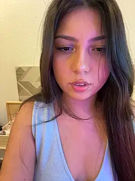 Snapshot of Maii_chan chatting on October 27, 2025, 9:32 am Maii chan online show from October 27, 2025, 9:32 am