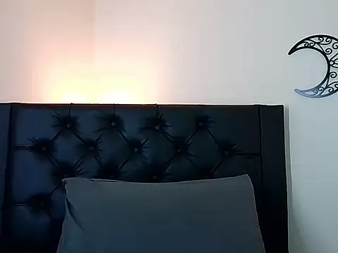 Snapshot of EvoletFMK chatting on March 23, 2026, 5:13 pm EvoletFMK online show from March 23, 2026, 5:13 pm