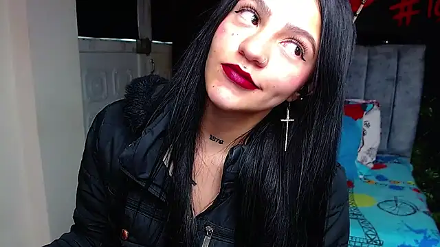 Snapshot of Violettasquirt chatting on May 23, 2026, 2:16 pm Violettasquirt online show from May 23, 2026, 2:16 pm