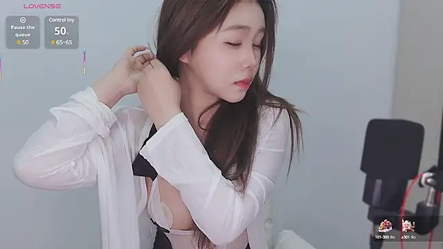 Hazel-11 online show from February 20, 2025, 12:36 pm