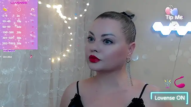 JewellKiss7 online show from June 20, 2026, 1:27 pm