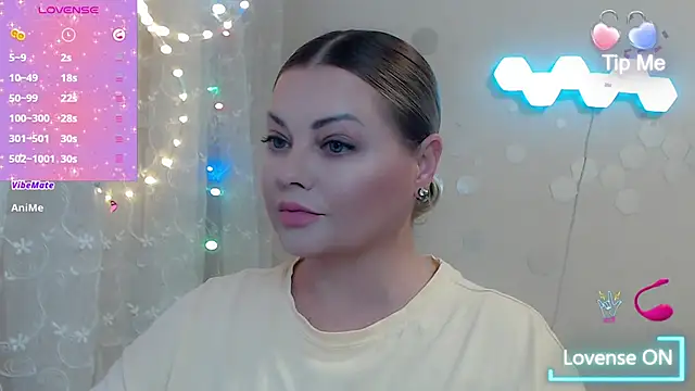 JewellKiss7 online show from June 19, 2026, 6:03 pm