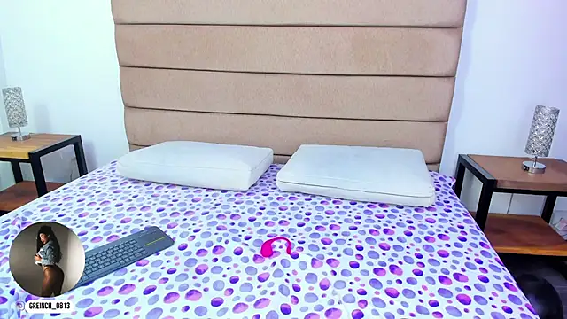 sally rosses online show from November 18, 2025, 12:30 pm