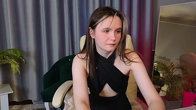 CiriRianonn online show from December 19, 2025, 4:38 am