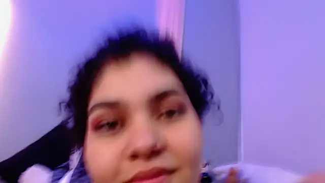 Snapshot of fabiana_hot_couple chatting on February 21, 2025, 1:55 am fabiana hot couple online show from February 21, 2025, 1:55 am