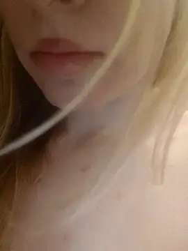 Snapshot of Linda_999 chatting on February 12, 2026, 2:00 am Linda 999 online show from February 12, 2026, 2:00 am