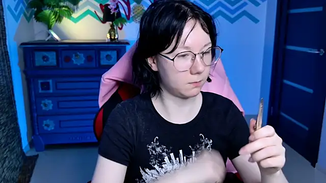 NancyMartinez online show from October 25, 2025, 5:06 am