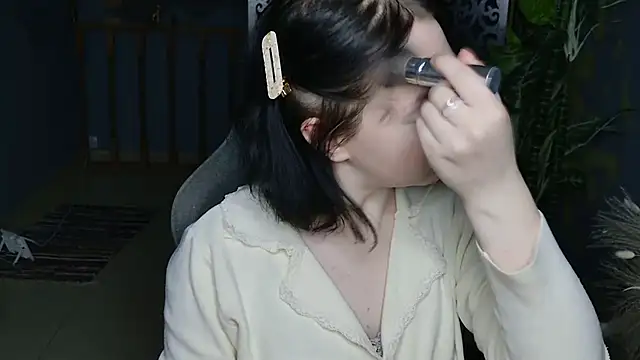 NancyMartinez online show from November 18, 2025, 5:11 am